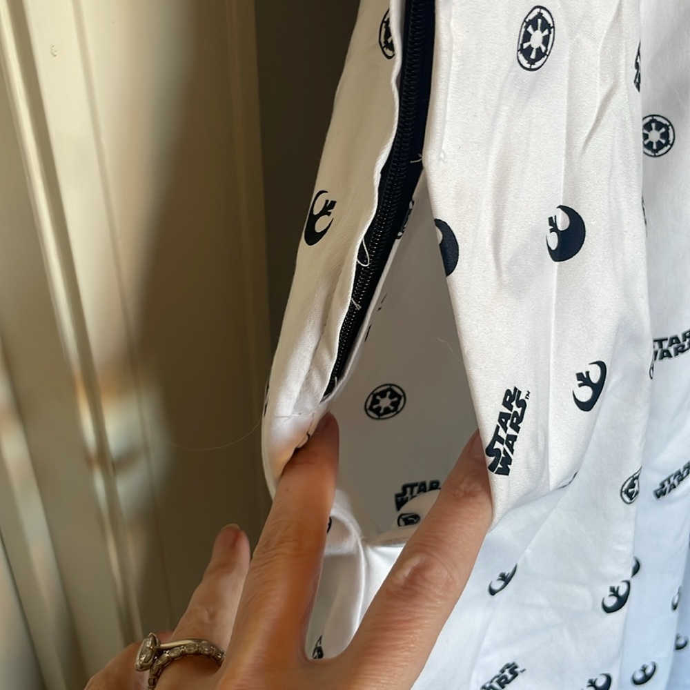 Her Universe Star Wars Symbol Black and White Sleeveless Dress Sz XL - Picture 4 of 10